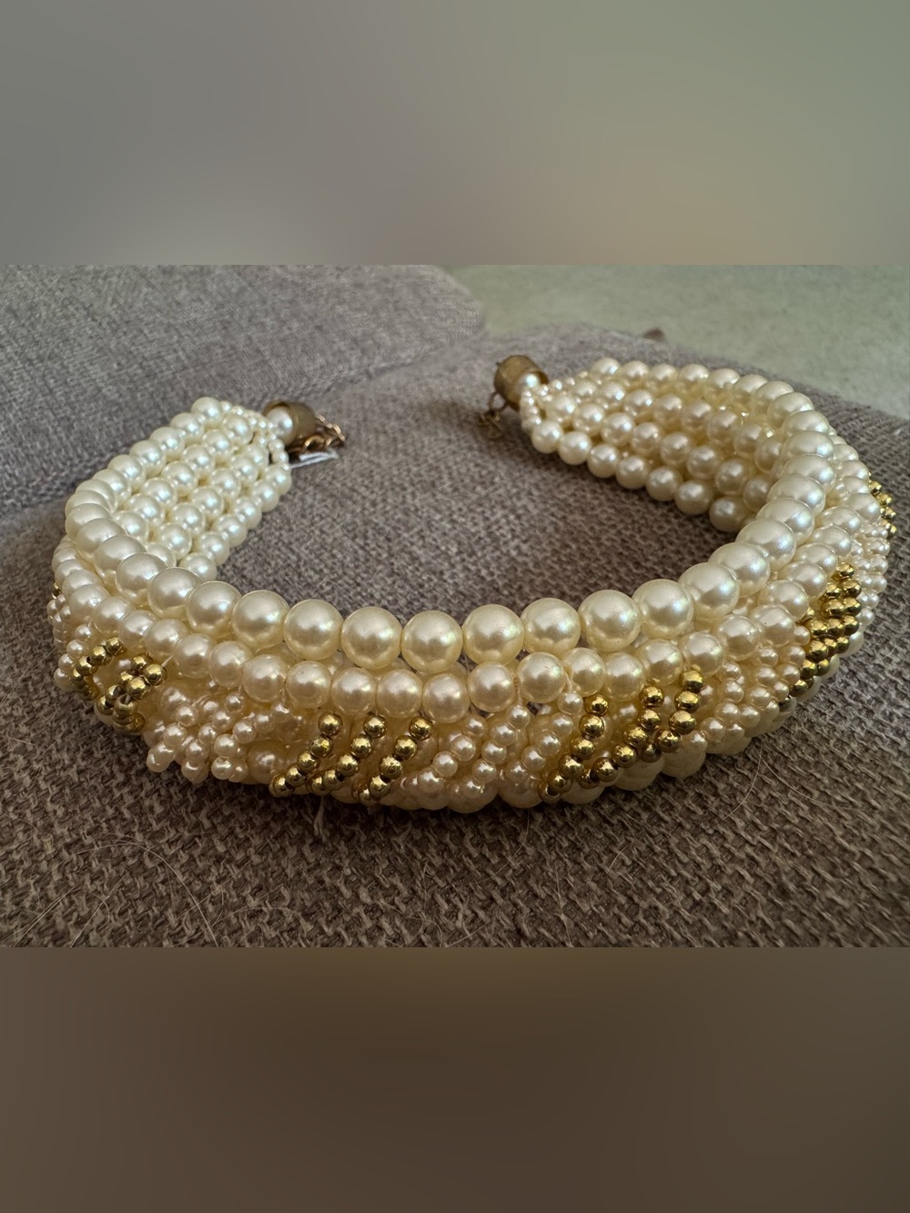 Vintage Style Multi-Strand Faux Pearl and Gold Bead Choker Necklace - Cream Gold